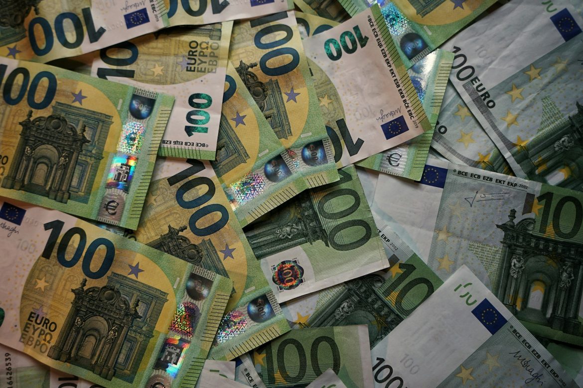 Il Debito Pubblico Italiano Sale a 2.894 Miliardi di Euro a Marzo